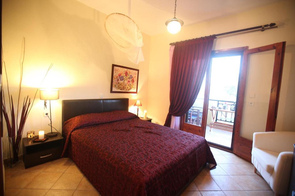Anna Karra Studios & Apartments Βουρβουρού Δωμάτιο φωτογραφία