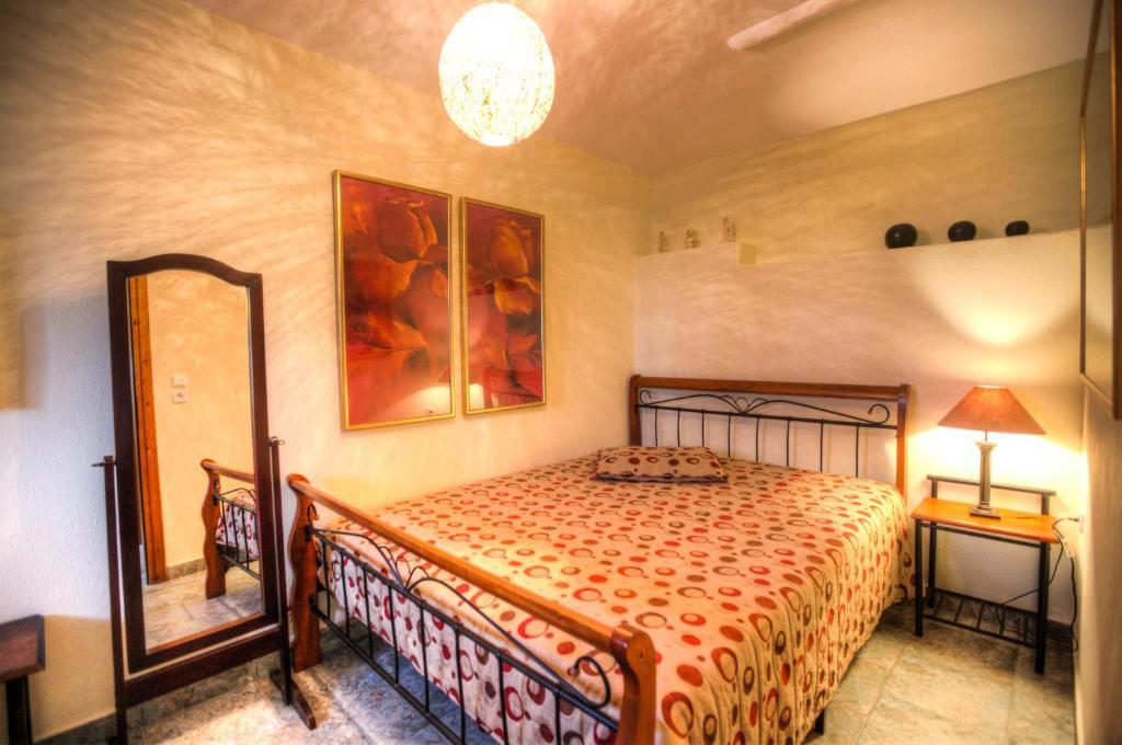 Anna Karra Studios & Apartments Βουρβουρού Δωμάτιο φωτογραφία